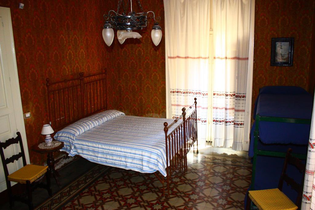 B&B Sotto I Pini Zafferana Etnea Værelse billede